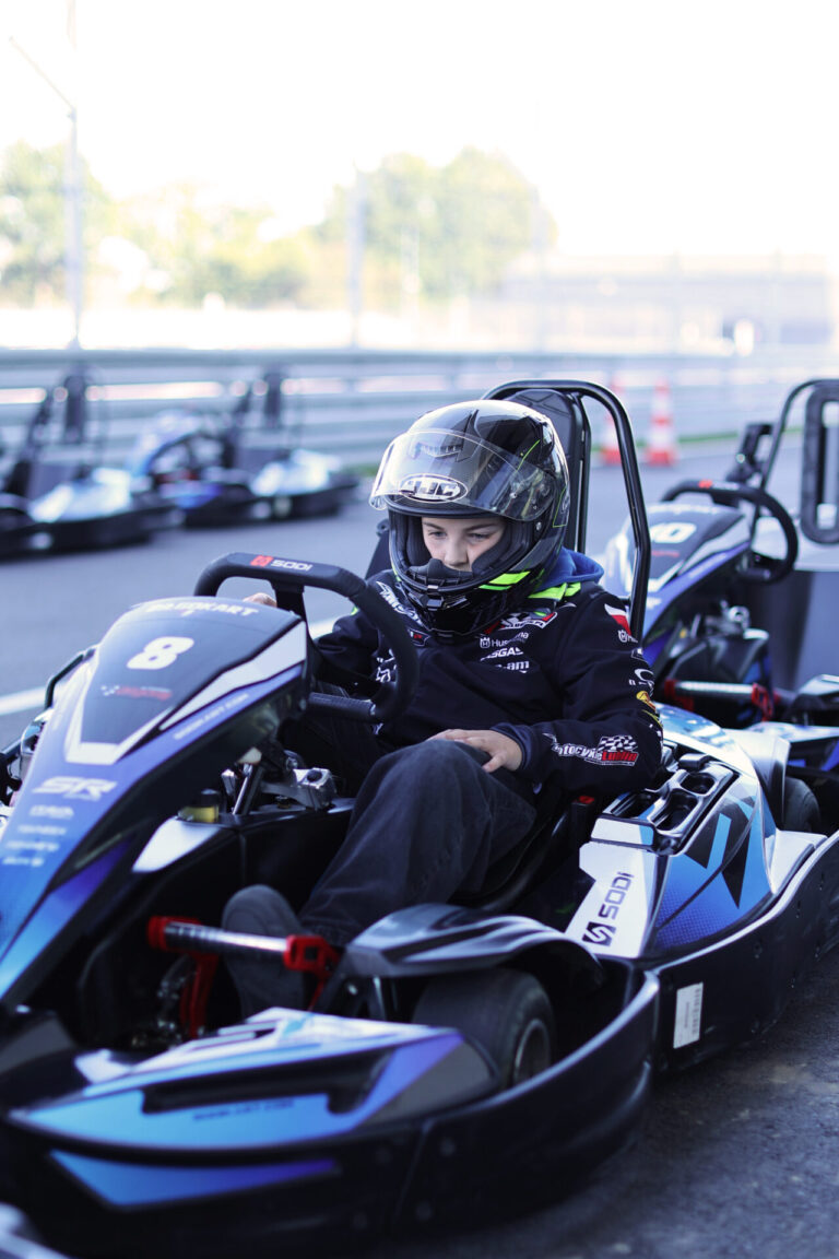 Bartosz Zmarzlik na gokartach — zdjęcie 16