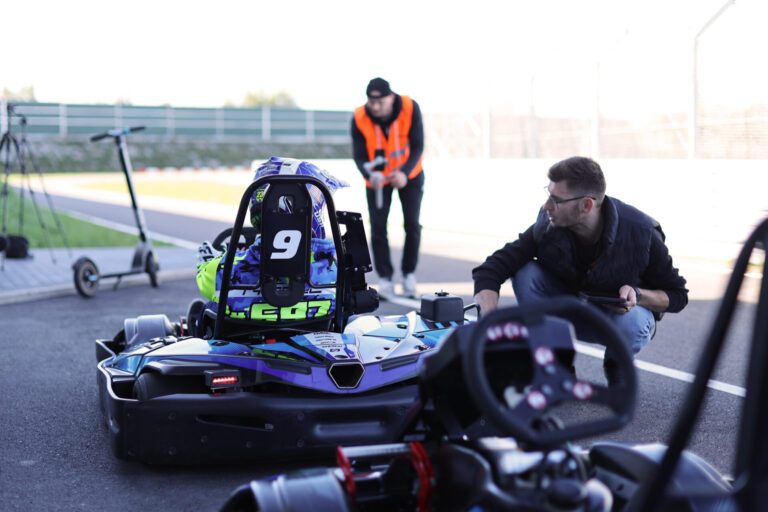 Bartosz Zmarzlik na gokartach — zdjęcie 15